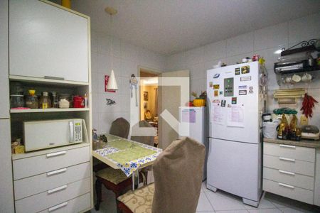 Casa de condomínio à venda com 200m², 4 quartos e 4 vagas Casa de condomínio à venda com 200m², 4 quartos e 4 vagasCozinha