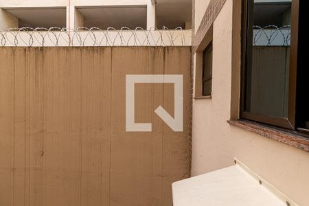 Apartamento à venda com 90m², 3 quartos e 1 vagaÁrea de Serviço Vista