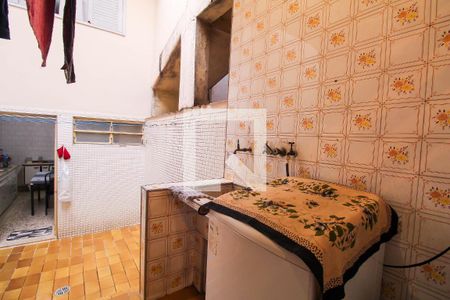 Casa à venda com 80m², 2 quartos e 1 vagaÁrea de Serviço