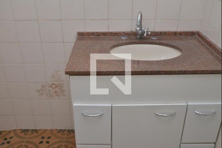 Casa à venda com 144m², 3 quartos e 2 vagasBanheiro