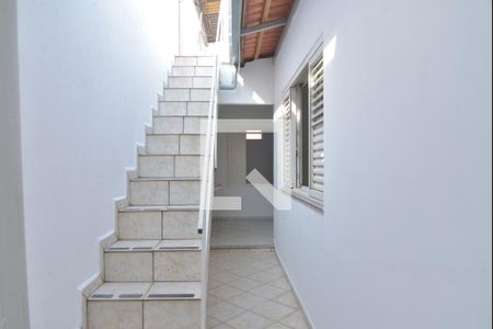 Casa à venda com 144m², 3 quartos e 2 vagasEscada