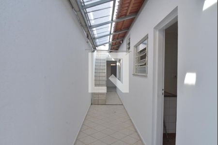 Casa à venda com 144m², 3 quartos e 2 vagasCorredor