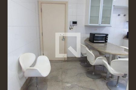 Casa à venda com 700m², 4 quartos e 6 vagasCozinha