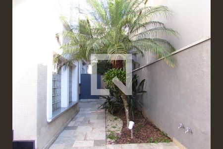 Casa à venda com 700m², 4 quartos e 6 vagasCorredor