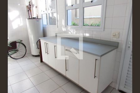 Casa à venda com 700m², 4 quartos e 6 vagasÁrea de Serviço