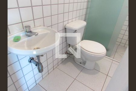 Casa à venda com 700m², 4 quartos e 6 vagasBanheiro de serviço