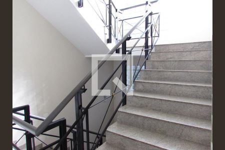 Casa à venda com 700m², 4 quartos e 6 vagasEscada