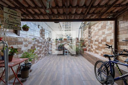 Apartamento à venda com 149m², 3 quartos e sem vaga Apartamento à venda com 149m², 3 quartos e sem vagaTerraço