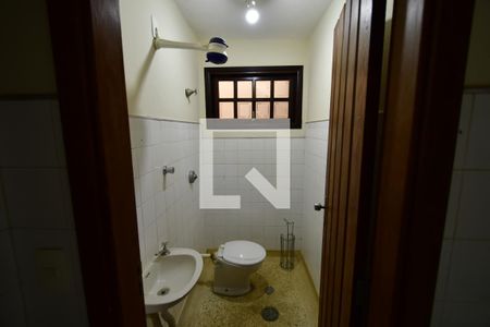 Casa à venda com 412m², 6 quartos e 4 vagasBanheiro de serviço