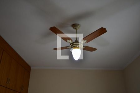 Casa à venda com 412m², 6 quartos e 4 vagasQuarto 2 - Detalhe