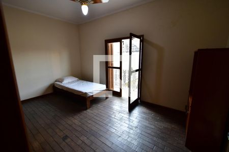 Casa à venda com 412m², 6 quartos e 4 vagasQuarto 2