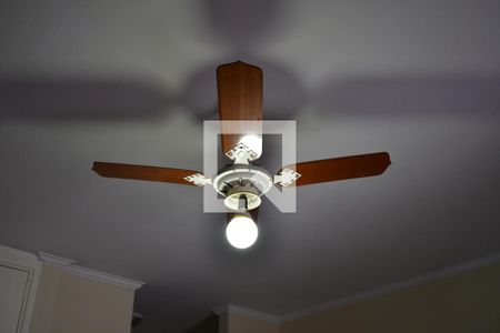 Casa à venda com 412m², 6 quartos e 4 vagasQuarto 3 - Suíte Detalhe