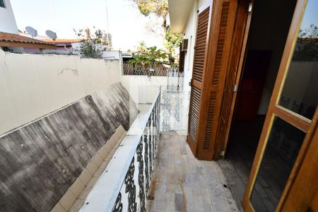 Casa à venda com 412m², 6 quartos e 4 vagasQuarto 2 - Vista