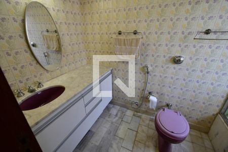 Casa à venda com 412m², 6 quartos e 4 vagasBanheiro Suíte - Quarto 3