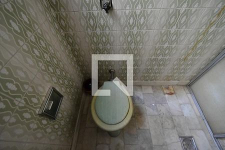 Casa à venda com 412m², 6 quartos e 4 vagasBanheiro de Serviço 2 - Suíte