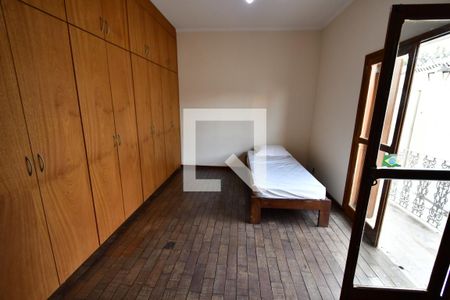 Casa à venda com 412m², 6 quartos e 4 vagasQuarto 2