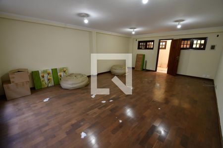 Casa à venda com 412m², 6 quartos e 4 vagasSalão de Festas
