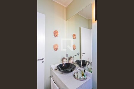 Casa para alugar com 450m², 4 quartos e 4 vagasLavabo