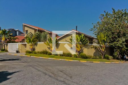 Casa para alugar com 450m², 4 quartos e 4 vagasFachada