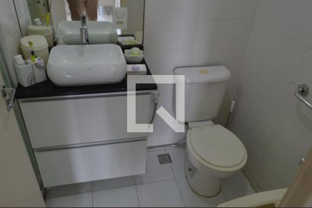 Apartamento à venda com 74m², 3 quartos e 1 vagaBanheiro da Suíte