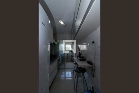 Apartamento à venda com 64m², 3 quartos e 2 vagasCozinha