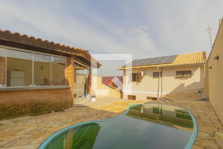 Casa à venda com 150m², 3 quartos e 1 vaga Casa à venda com 150m², 3 quartos e 1 vagaPiscina