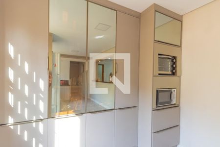 Casa à venda com 150m², 3 quartos e 1 vaga Casa à venda com 150m², 3 quartos e 1 vagaCozinha - Armários