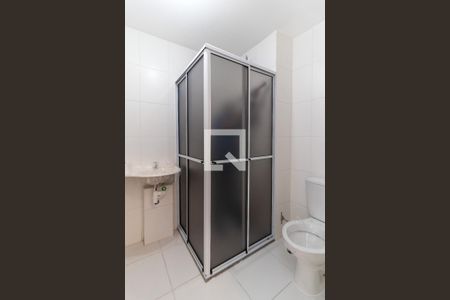 Banheiro de apartamento para alugar com 1 quarto, 32m² em Conjunto Residencial José Bonifácio, São Paulo
