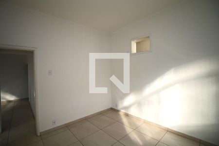 Quarto 1 de apartamento para alugar com 2 quartos, 62m² em Bonsucesso, Rio de Janeiro