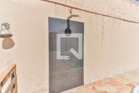 Casa à venda com 650m², 3 quartos e 4 vagas Casa à venda com 650m², 3 quartos e 4 vagasÁrea da Piscina