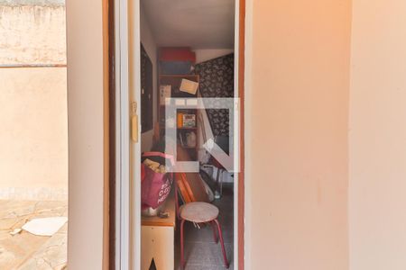 Casa à venda com 650m², 3 quartos e 4 vagas Casa à venda com 650m², 3 quartos e 4 vagasQuarto Serviço