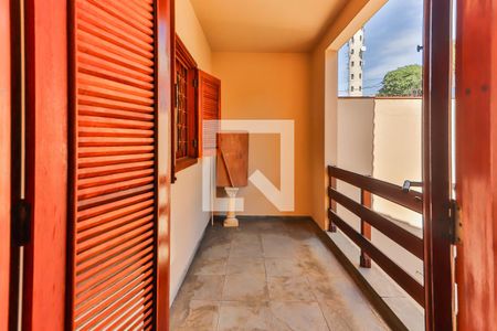 Casa à venda com 650m², 3 quartos e 4 vagas Casa à venda com 650m², 3 quartos e 4 vagasVaranda Quarto 3 Suite