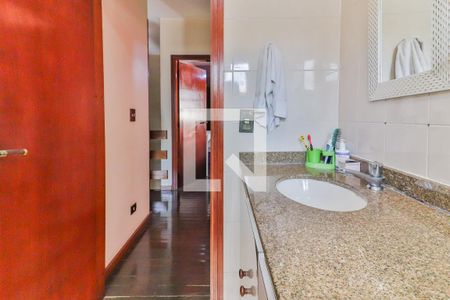 Casa à venda com 650m², 3 quartos e 4 vagas Casa à venda com 650m², 3 quartos e 4 vagasBanheiro Social