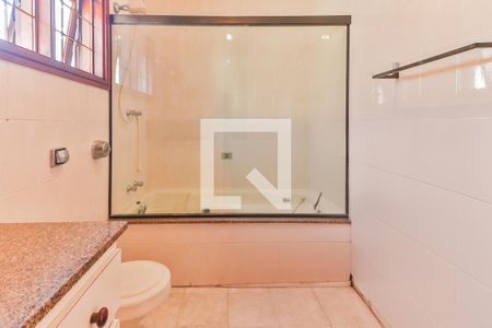 Casa à venda com 650m², 3 quartos e 4 vagas Casa à venda com 650m², 3 quartos e 4 vagasBanheiro Quarto 3 Suite