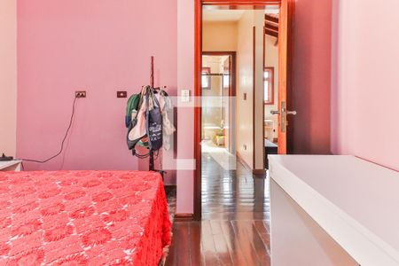 Casa à venda com 650m², 3 quartos e 4 vagas Casa à venda com 650m², 3 quartos e 4 vagasQuarto 1