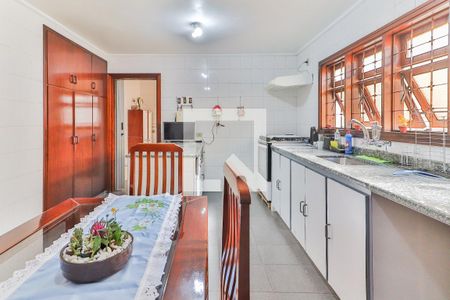 Casa à venda com 650m², 3 quartos e 4 vagas Casa à venda com 650m², 3 quartos e 4 vagasCozinha