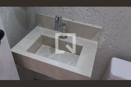 Lavabo de casa de condomínio para alugar com 3 quartos, 124m² em Parque Munhoz, São Paulo