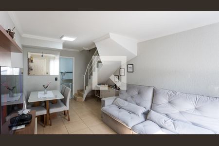 Sala de casa de condomínio para alugar com 3 quartos, 124m² em Parque Munhoz, São Paulo