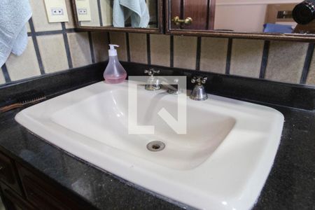 Apartamento à venda com 98m², 3 quartos e 1 vaga Apartamento à venda com 98m², 3 quartos e 1 vagaBanheiro