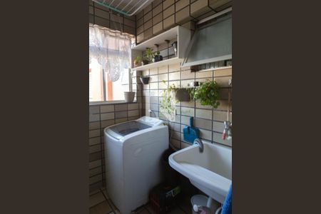 Apartamento à venda com 98m², 3 quartos e 1 vaga Apartamento à venda com 98m², 3 quartos e 1 vagaDetalhe da área de serviço