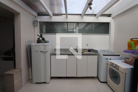 Casa de condomínio à venda com 156m², 3 quartos e 2 vagasÁrea de Serviço