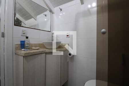 Casa de condomínio à venda com 156m², 3 quartos e 2 vagasBanheiro da Suíte 2