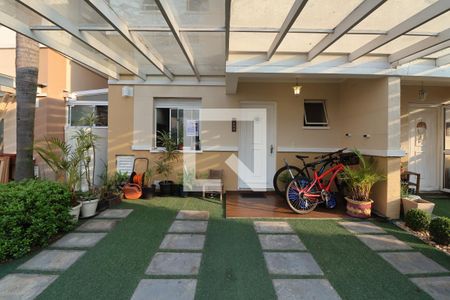 Casa de condomínio à venda com 156m², 3 quartos e 2 vagasFachada da Casa