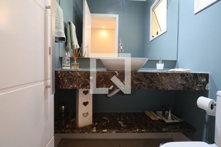 Casa de condomínio à venda com 156m², 3 quartos e 2 vagasLavabo