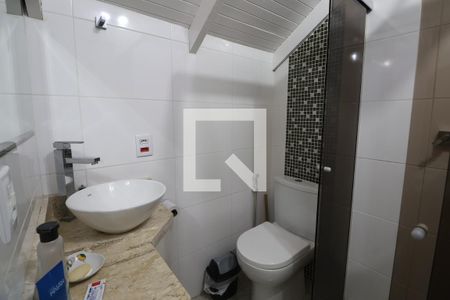 Casa de condomínio à venda com 156m², 3 quartos e 2 vagasBanheiro da Suíte 2