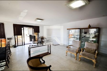 Apartamento à venda com 320m², 4 quartos e 3 vagasTerraço