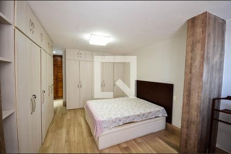 Apartamento à venda com 320m², 4 quartos e 3 vagasSuíte 2