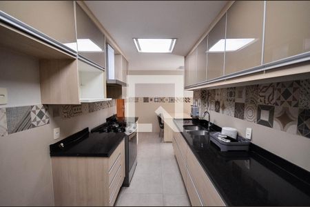 Apartamento à venda com 320m², 4 quartos e 3 vagasCozinha