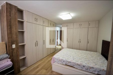 Apartamento à venda com 320m², 4 quartos e 3 vagasSuíte 2