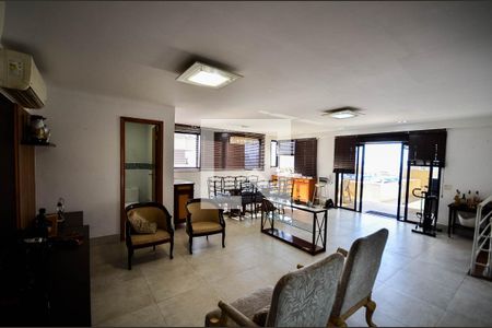 Apartamento à venda com 320m², 4 quartos e 3 vagasTerraço